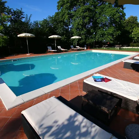 Modern In With Pool *